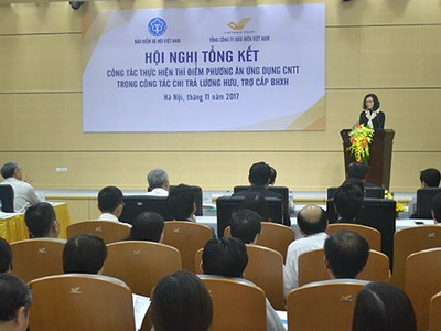 Toàn cảnh buổi tổng kết về ứng dụng công nghệ thông tin trong công tác chi trả lương hưu