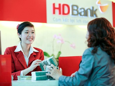 Phiên sáng 12/1: HDB nổi sóng, lọt vào top 20 mã vốn hóa lớn nhất HOSE