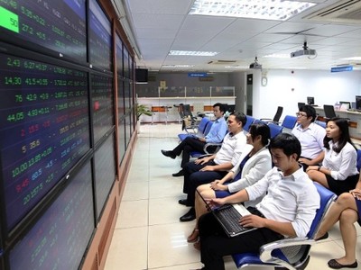 Góc nhìn chuyên gia tuần mới: Cơ hội cho nhà đầu tư không ít