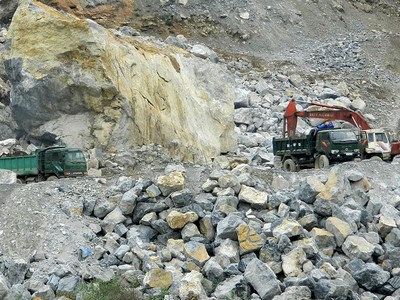 Đá Núi Nhỏ (NNC) tạm ứng cổ tức 40% bằng tiền mặt