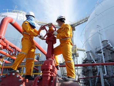Gần hết năm, PV Gas (GAS) vẫn quyết định điều chỉnh kế hoạch kinh doanh