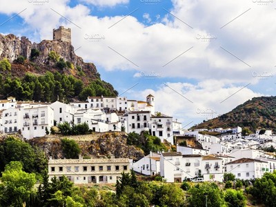 Thị trấn như “pháo đài” thời Trung Cổ, “bất khả xâm phạm” với Covid-19