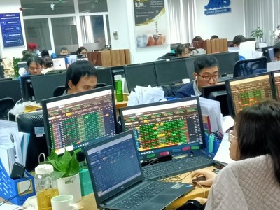 Tháng 3, có 227 nhà đầu tư ngoại được cấp mã số giao dịch và gần 31.950 tài khoản trong nước mở mới