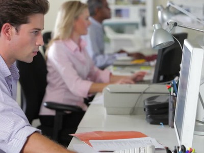 Giao dịch chứng khoán khối ngoại ngày 7/9: Nhà đầu tư nội ồ ạt bán, khối ngoại tranh thủ gom hàng