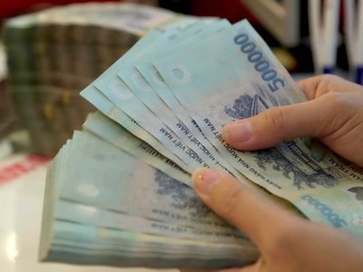 Hà Nội: Nhân viên ngân hàng giả mạo chữ ký rút tiền tiết kiệm của khách hàng, chiếm đoạt hơn 12 tỷ đồng