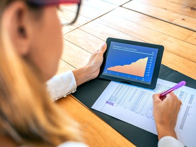 Góc nhìn kỹ thuật phiên giao dịch chứng khoán ngày 27/2: Kiểm tra lại vùng 1.230-1.235 điểm