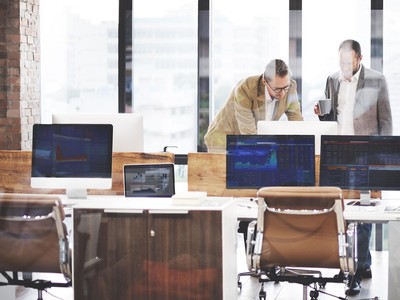 Bán mạnh DXS và VIC, khối ngoại rút ròng gần 900 tỷ đồng trong phiên 18/12