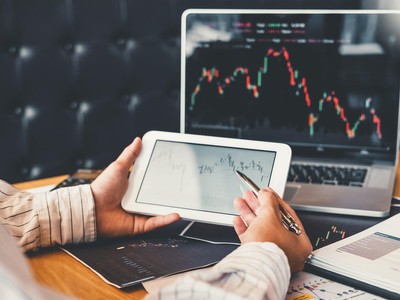 Rủi ro điều chỉnh ngắn hạn, ABS gợi ý các nhóm ngành đáng chú ý thời gian tới