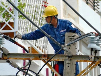 Góp ý dự thảo Luật Giao dịch điện tử (sửa đổi), Đại biểu Quốc hội đề xuất biện pháp mạnh với trường hợp chậm nộp thuế, phí, vay nợ không trả...