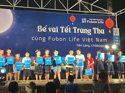 Fubon Life Việt Nam mang đến Trung thu đầy ắp yêu thương cho trẻ em