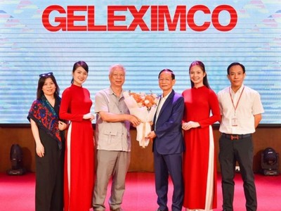 Ông Vũ Văn Tiền, Chủ tịch HĐQT - Tổng giám đốc Tập đoàn GELEXIMCO được vinh danh là một trong 5 doanh nhân xuất sắc nhất. 