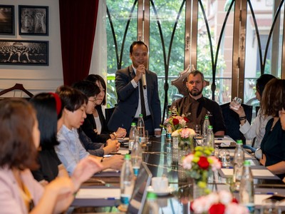 Ông Nguyễn Đức Nhã, Đại diện JAMES &PARTNER