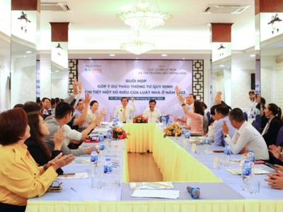 Các doanh nghiệp đã thảo luận đưa ra nhu cầu thành lập hiệp hội của ngành dịch vụ quản lý tòa nhà.