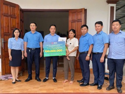 Bảo hiểm Quân đội tạm ứng bồi thường cho 2 khách hàng sau siêu bão Yagi