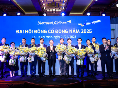 HĐQT và Ban Kiểm soát mới nhiệm kỳ 2025 - 2030 ra mắt ĐHĐCĐ