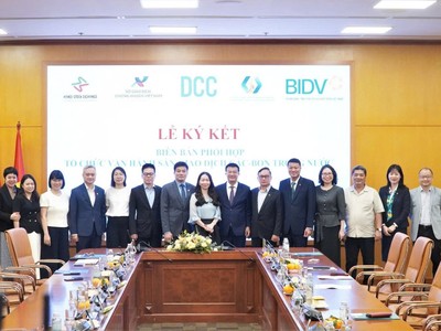HNX ký kết biên bản phối hợp, hoàn thiện hạ tầng vận hành sàn giao dịch các-bon