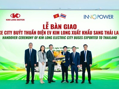 Lễ bàn giao xe city buýt thuần điện KIMLONGB30-EV xuất khẩu sang Thái Lan