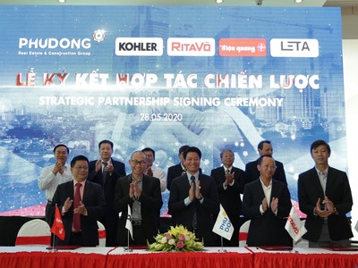Việc ký kết hợp tác với 15 đơn vị nhằm chuẩn bị cho việc Phú Đông Group đưa ra thị trường dự án mới Phú Đông 3 vào quý III/2020.