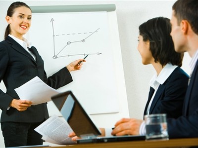 Hỗ trợ doanh nghiệp nhỏ do phụ nữ làm chủ mở rộng thị trường thông qua thương mại điện tử