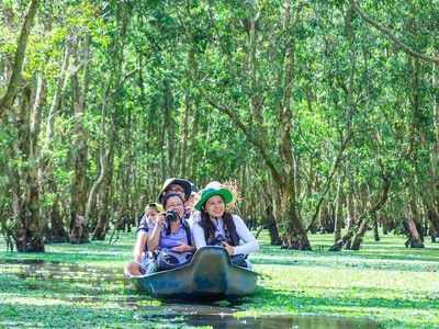 Mùa nước nổi vòng quanh thủ phủ tràm của Việt Nam 