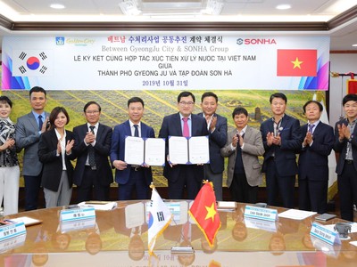 Thị trưởng TP. Gyeongju (Hàn Quốc) và Chủ tịch Tập đoàn Sơn Hà ký hợp đồng chuyển giao công nghệ nước