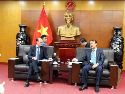 Thứ trưởng Bộ Công Thương Đỗ Thắng Hải làm việc với Đại sứ Argentina tại Việt Nam, ông Luis Pablo Maria Beltramino.