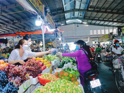 Một ngôi chợ dân sinh nằm giữa trung tâm chuỗi đô thị cao cấp chưa có tiền lệ đã trở thành “điểm nhấn” tại An Giang.