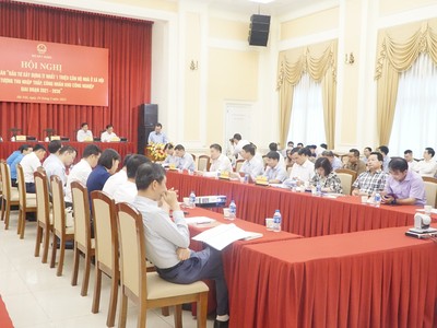 Các đại biểu dự hội nghị tại đầu cầu Hà Nội.