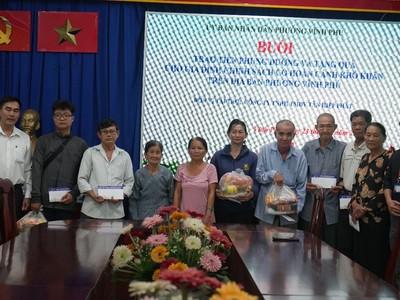 Công ty Tân Hiệp Phát luôn dành sự quan tâm đặc biệt đến các thương binh, gia đình liệt sĩ và các gia đình có công với đất nước, hỗ trợ các gia đình vượt qua khó khăn.