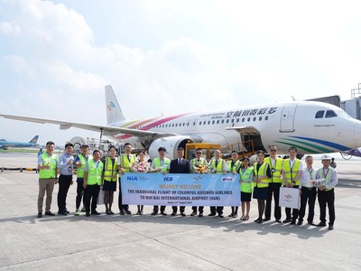 Hãng hàng không Colorful Guizhou Airlines (Trung Quốc) lựa chọn Hà Nội là điểm đến quốc tế đầu tiên của hãng.