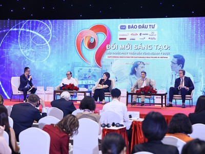 Hội thảo “Đổi mới, sáng tạo: Liều thuốc phát triển bền vững ngành y dược” do Báo Đầu tư tổ chức ngày 25/9 phân tích nhiều góc nhìn về đổi mới, sáng tạo thúc đẩy phát triển ngành y dược Việt Nam. Ảnh Dũng Minh