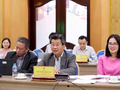 Ông Đỗ Nhất Hoàng, Cục trưởng Cục Quản lý đăng ký kinh doanh, Bộ Kế hoạch và Đầu tư chủ trì cuộc họp.