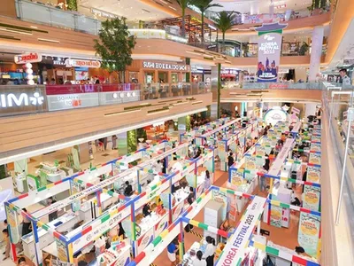 Không gian tại Trung tâm thương mại Hanoi Center