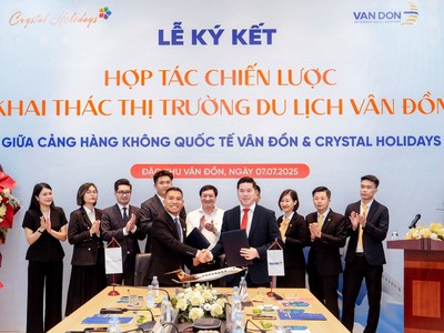 Crystal Holidays và Cảng Hàng không Quốc tế Vân Đồn ký hợp tác chiến lược về phát triển du lịch