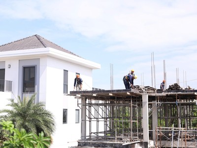 Doanh nghiệp bất động sản và xây dựng trở lại thị trường mạnh mẽ