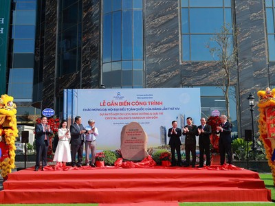 Lễ gắn biển công trình chào mừng Đại hội đại biểu toàn quốc lần thứ XIV