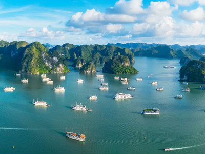 Du lịch – nền kinh tế không khói được coi là thế mạnh chủ lực đưa Vân Đồn thành trung tâm kinh tế biển hiện đại mang tầm khu vực. Ảnh - bvhttdl.gov.vn