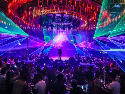 Các cơ sở kinh doanh quán bar, vũ trường được phép hoạt động trở lại từ 18h00 ngày hôm nay (7/9).