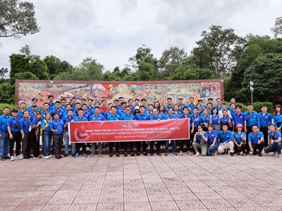 Đoàn Thanh niên Bộ Kế hoạch và Đầu tư cùng Mobifone tổ chức về nguồn, thăm căn cứ Trung ương Cục miền Nam