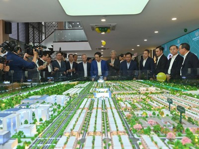 Lễ ra quân dự án Dragon Eden có sự tham gia của hơn 1.000 chuyên viên kinh doanh và các đối tác.