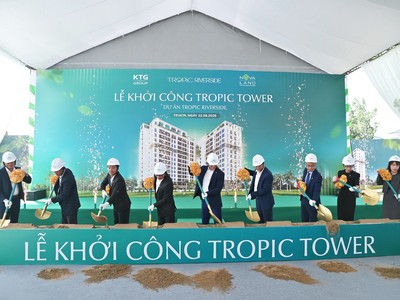 Đại diện Novaland và các đối tác thực hiện nghi thức khởi công công trình.