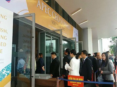 Các đại biểu đến dự APEC CEO Summit 2017. Ảnh: Khánh An