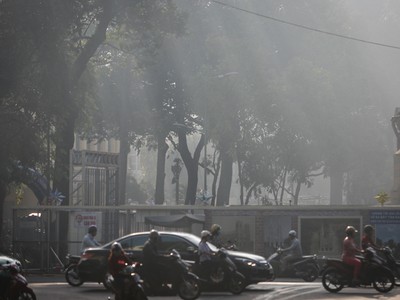 Sài Gòn mờ ảo trong sương mù