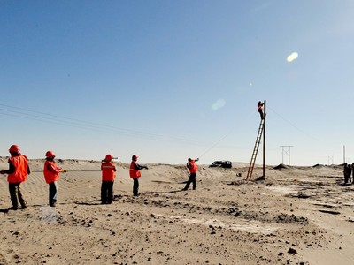 Những con người ở Bitel, ngày ngày lặng lẽ để lại những dấu chân của mình trên những vùng đất tươi đẹp của đất nước này, xây dựng mạng lưới di động, Internet để phục vụ nhu cầu cơ bản nhất của con người: Kết nối