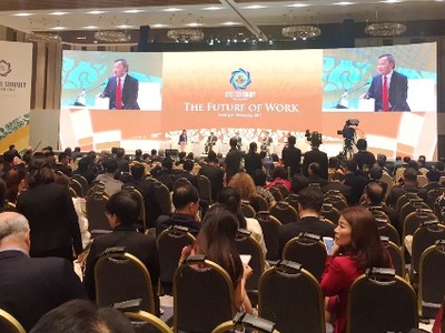 Chủ tịch HĐQT Tập đoàn TSB Nguyễn Đức Thuấn thảo luận tại APEC CEO Summit 2017