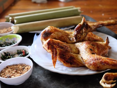 Đến Pleiku ăn đặc sản cơm lam gà nướng