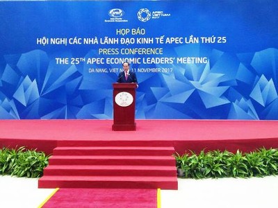 Chủ tịch nước Trần Đại Quang phát biểu tại cuộc họp báo quốc tế về kết quả Hội nghị lần thứ 25 các nhà lãnh đạo APEC