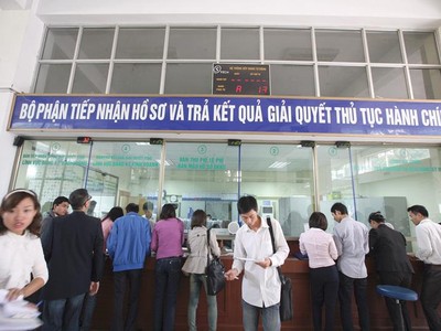 Mặc dù có chủ trương tinh giản biên chế nhưng bộ máy ngày càng phình ra.