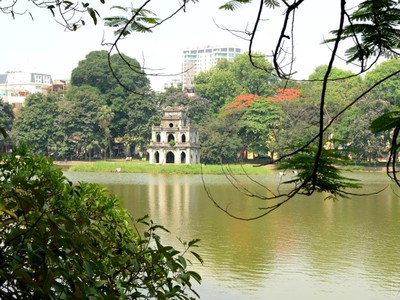 Hà Nội chi 30 tỷ đồng làm sạch hồ Gươm