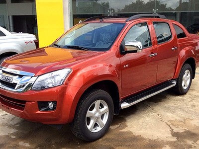 D-Max số sàn sản xuất năm 2016.